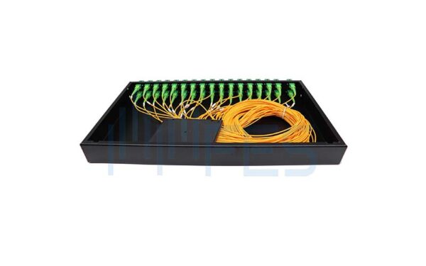 Low Insertion Loss Fiber Optic Splitter Patch Panel Termination Box SC:APC ABS Box 1U(3)-thaifiber Low Insertion Loss Fiber Optic Splitter Patch Panel Termination Box SC:APC ABS Box 1U(3)-thaifiber